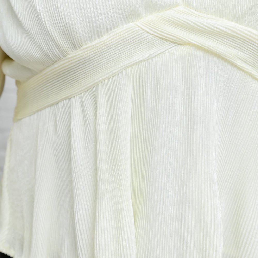 XANIDU LONG SLEEVE V NECK BLOUSE IN WHITE - Picture 4 of 4